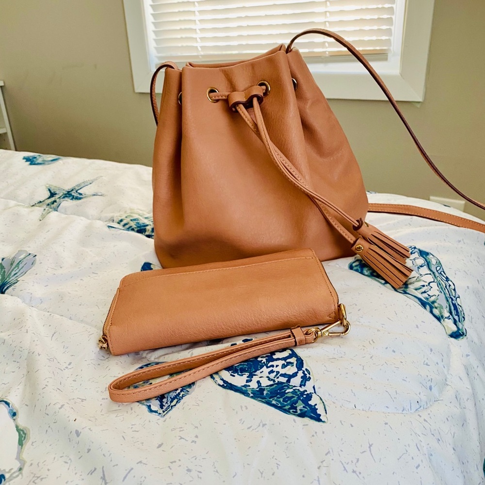 LC Lauren Conrad Kali Bucket Bag & Wristlet